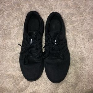 Women’s All black nike running shoes
